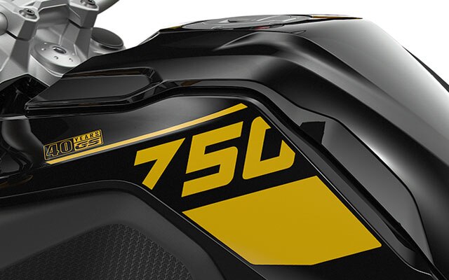 Efsanevi siyah/sarı görünüm | BMW Motorrad Türkiye