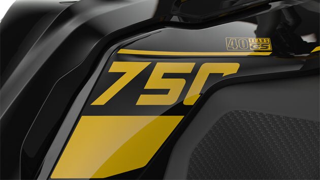 Sarı renkli 40 Years GS yazısı | BMW Motorrad Türkiye