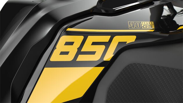 Sarı renkli 40 Years GS yazısı | BMW Motorrad Türkiye