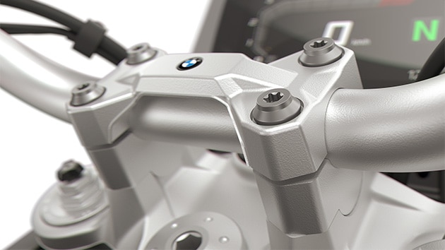 BMW Motorrad F 900 GS için gidon yükselticilerini de içeren gidonlar