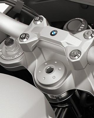 BMW Motorrad F 900 GS Adventure üzerindeki ayarlanabilir çatal