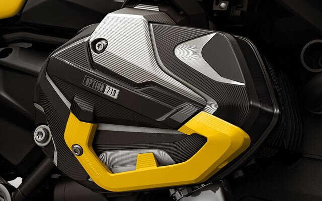 Siyah ve sarı Option 719 silindir kafası kapağı | BMW Motorrad Türkiye