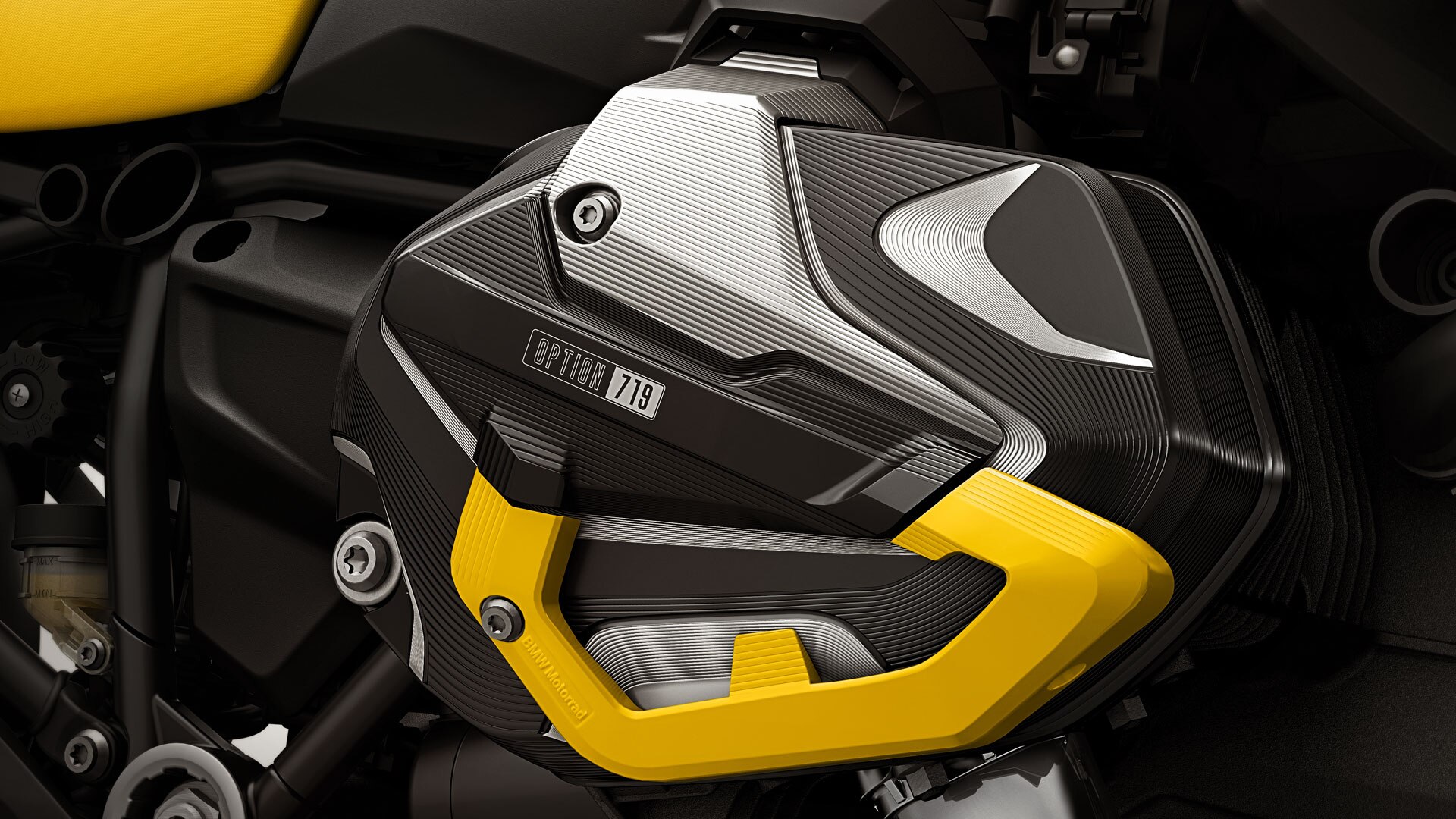 Siyah ve sarı Option 719 silindir kafası kapağı | BMW Motorrad Türkiye