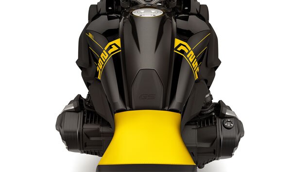 “1250” yazısını ve “Option 719” logosunu taşıyan yakıt deposu | BMW Motorrad Türkiye