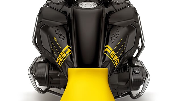 “1250” yazısını ve “Option 719” logosunu taşıyan yakıt deposu | BMW Motorrad Türkiye
