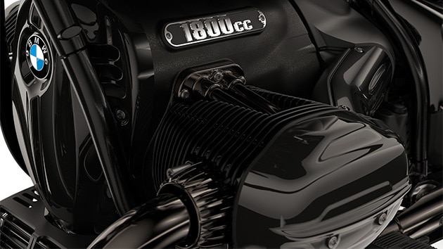 R 18 B’nin etkileyici Boxer motoru.