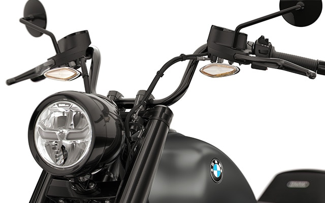 BMW Motorrad R 18 Roctane'in “ape hanger” tipi mini gidonunun detaylı görseli