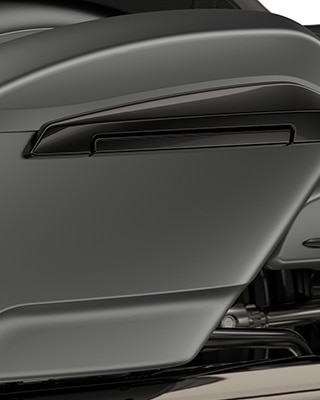 BMW Motorrad R 18 Roctane'in yan çantasının detaylı görseli