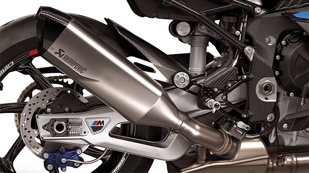 M 1000 RR'ın tamamen titanyum egzoz sistemi