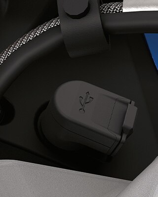 R 1250 RS’in USB şarj soketi