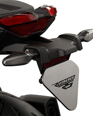 BMW Motorrad R 1300 RS’in arkadan görünümü