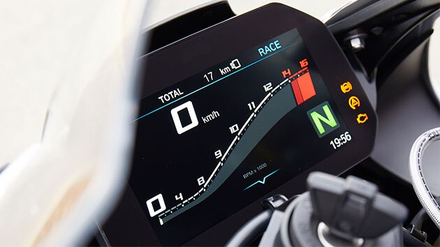 BMW S 1000 RR - TFT Ekran | BMW Motorrad Türkiye
