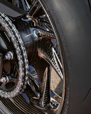 BMW S 1000 RR - M karbon jantlar | BMW Motorrad Türkiye