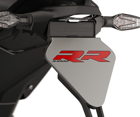 S 1000 RR’ın kısa plaka tutucusu ile dinamik arka bölüm