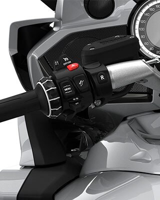 BMW K 1600 Grand America - Geri manevra asistanı | BMW Motorrad Türkiye