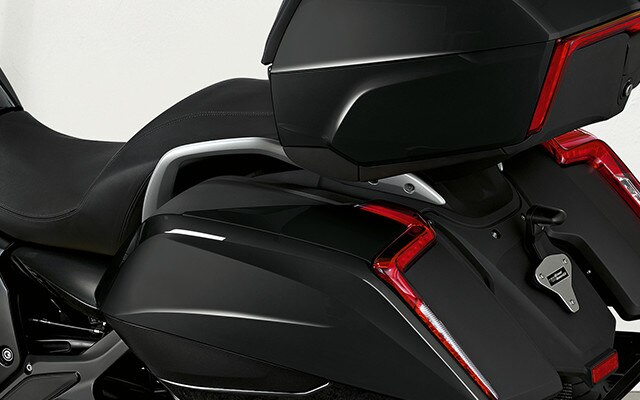 BMW K 1600 Grand America - Arka Çanta | BMW Motorrad Türkiye