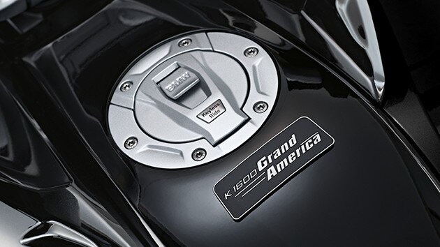 BMW K 1600 Grand America - Marka Plakası | BMW Motorrad Türkiye