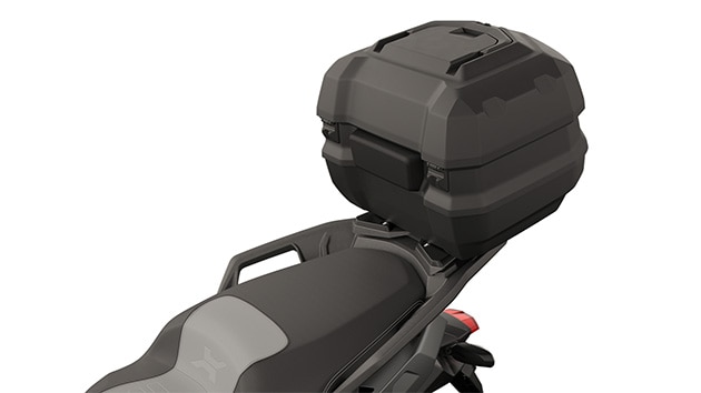 BMW Motorrad C 400 X’in isteğe bağlı bagaj taşıyıcısı
