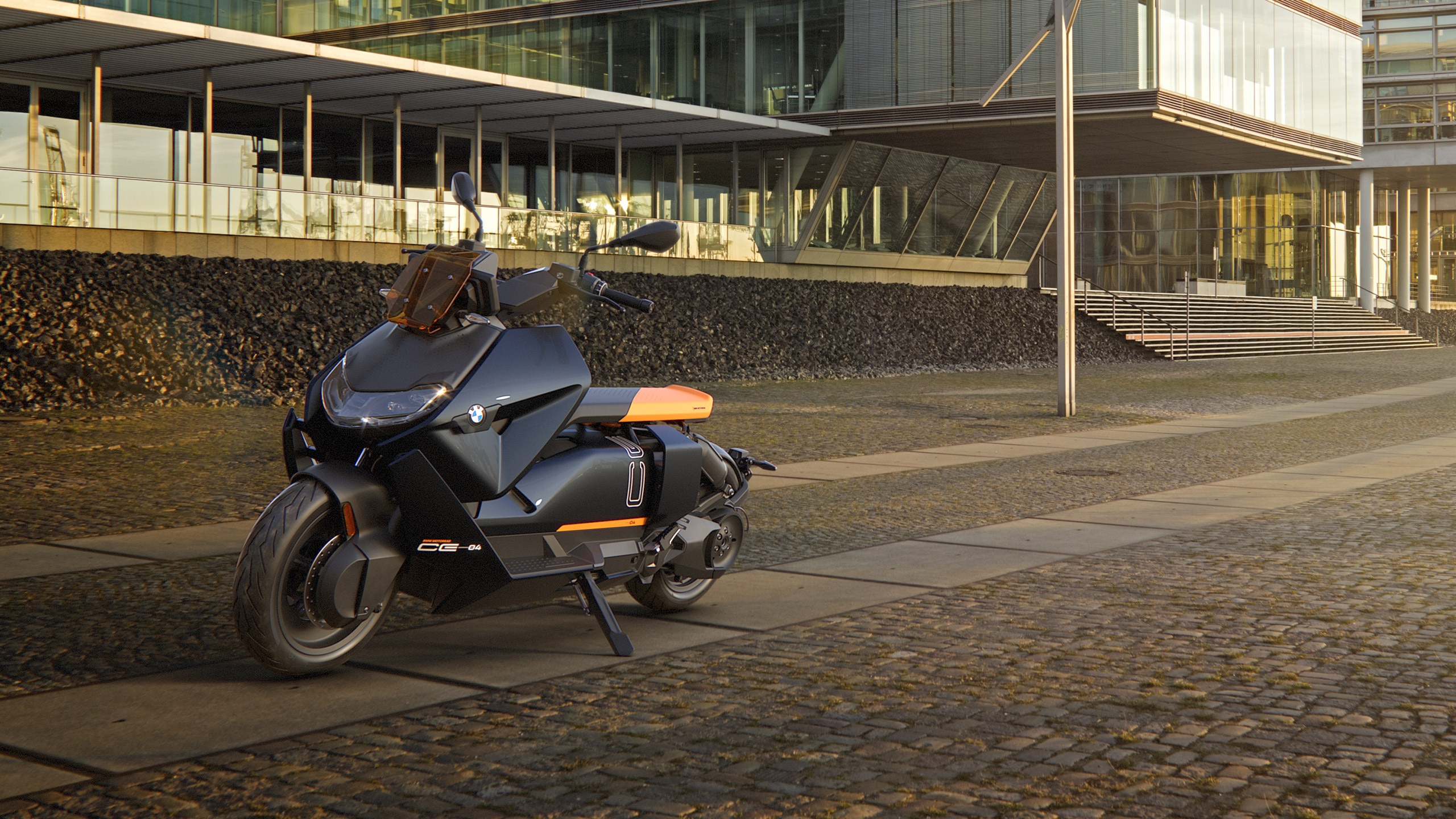 CE 04 BMW Motorrad Turkiye